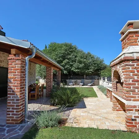 Stone Diamond 別荘 *