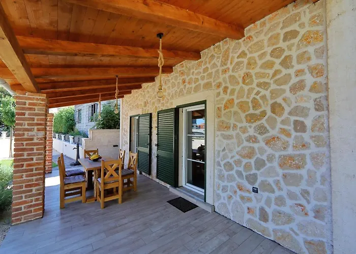 Stone Diamond ザダル