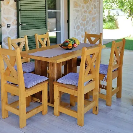 Stone Diamond * זאדאר