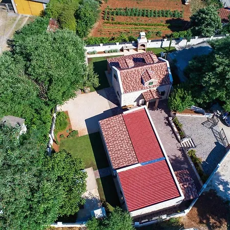 Stone Diamond 자다르