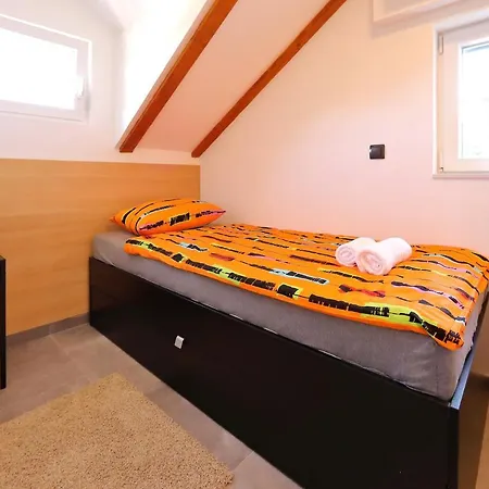 Stone Diamond Ferienhaus Zadar