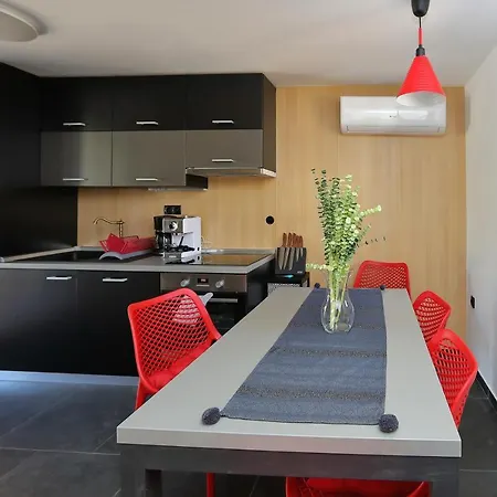 Stone Diamond בית נופש זאדאר