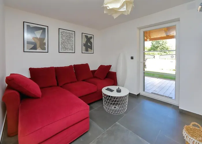 בית נופש Stone Diamond זאדאר