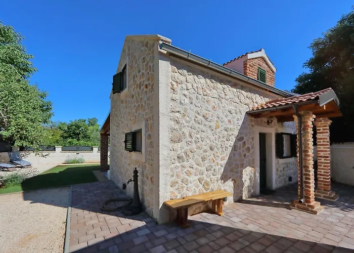 Stone Diamond * Задар